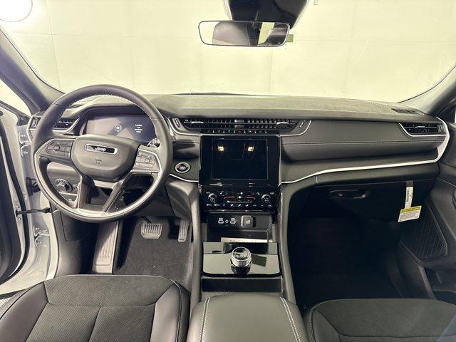 new 2025 Jeep Grand Cherokee L car, priced at $40,277