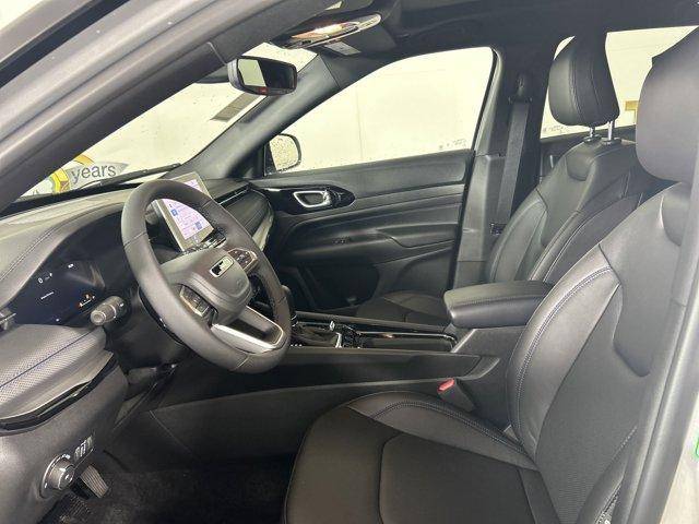 new 2025 Jeep Compass car, priced at $33,047