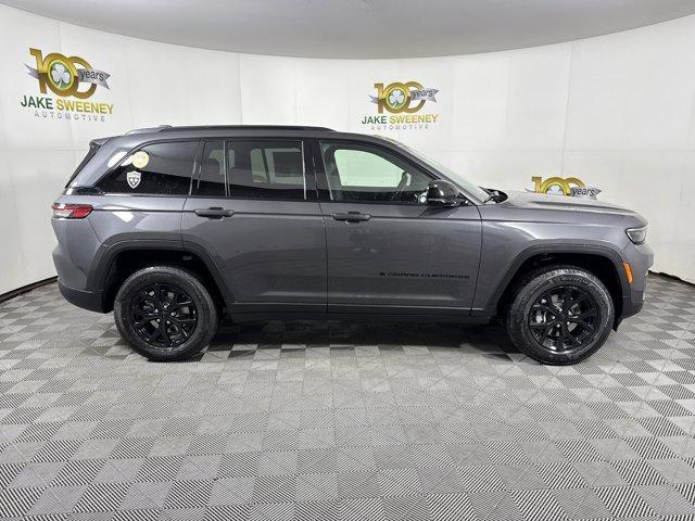 new 2025 Jeep Grand Cherokee car, priced at $43,536