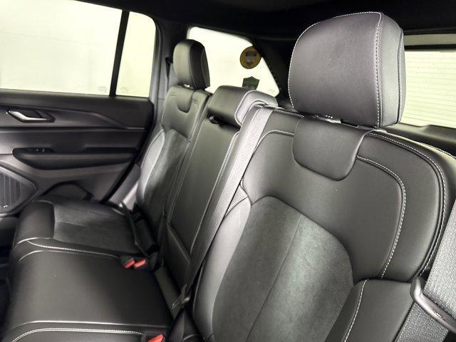 new 2025 Jeep Grand Cherokee car, priced at $43,536