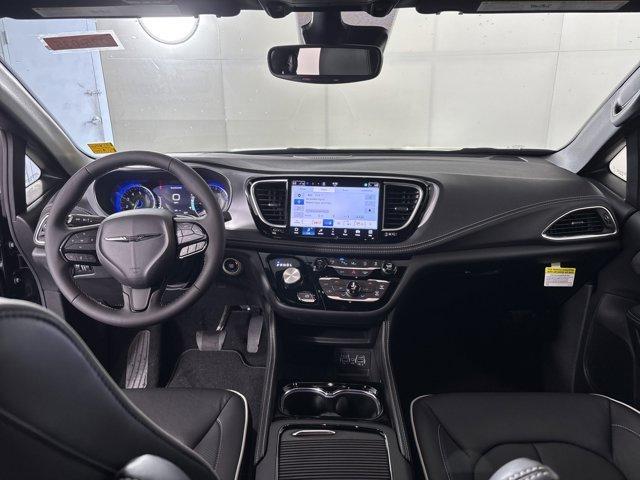 new 2025 Chrysler Pacifica car, priced at $44,255