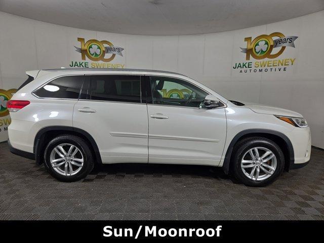 used 2017 Toyota Highlander car, priced at $24,723