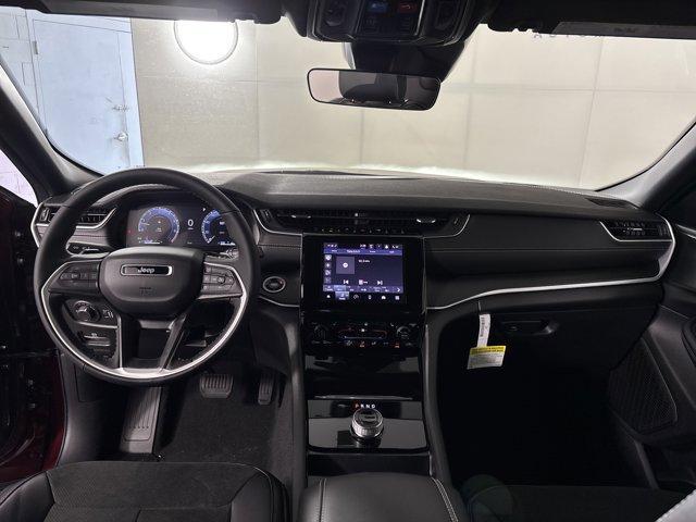 new 2025 Jeep Grand Cherokee car, priced at $37,692