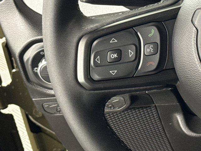 new 2025 Jeep Gladiator car, priced at $42,201