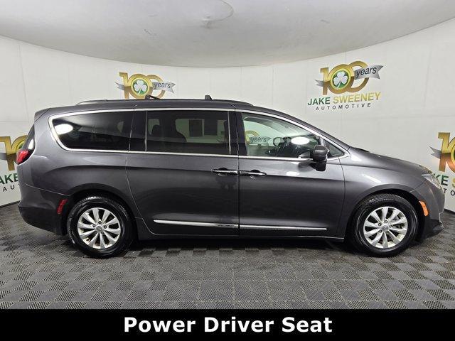 used 2017 Chrysler Pacifica car, priced at $10,888