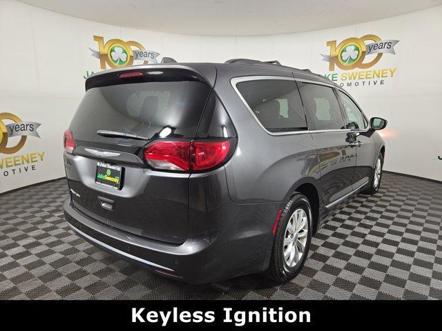 used 2017 Chrysler Pacifica car, priced at $10,888