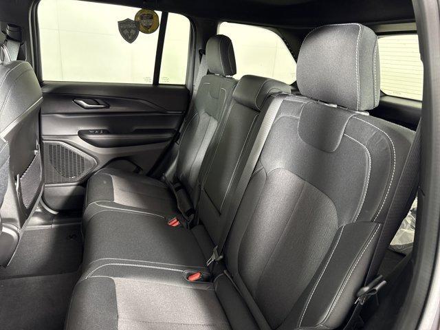 new 2025 Jeep Grand Cherokee car, priced at $37,615