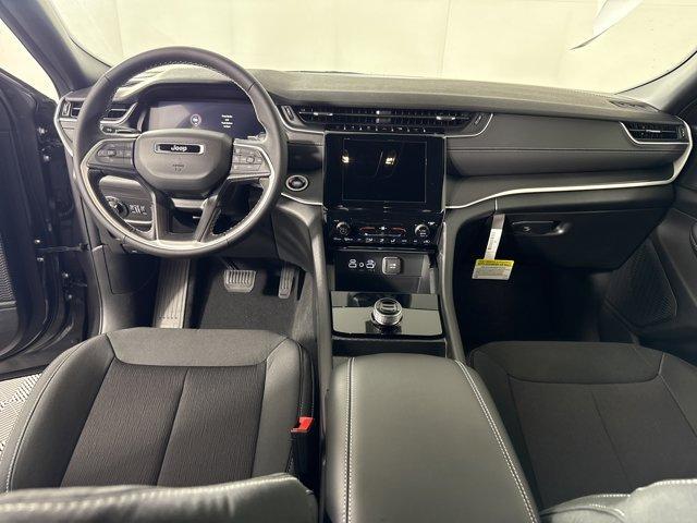 new 2025 Jeep Grand Cherokee car, priced at $37,615