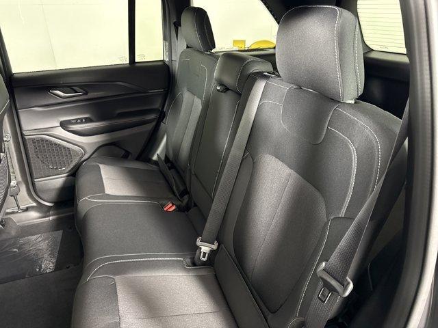 new 2025 Jeep Grand Cherokee car, priced at $39,146