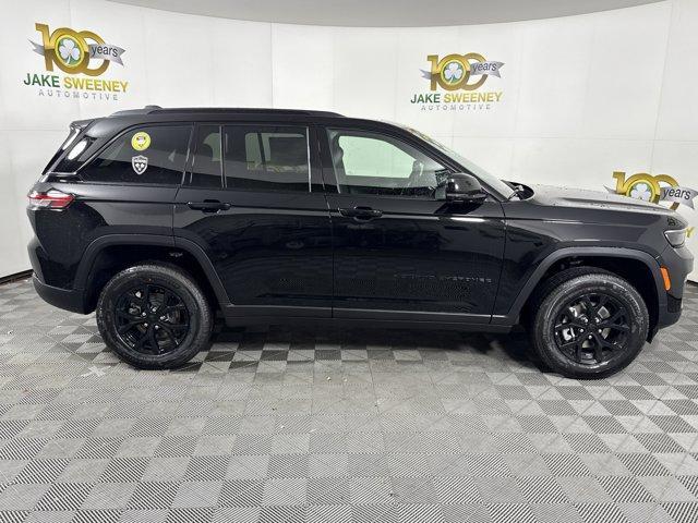 new 2025 Jeep Grand Cherokee car, priced at $40,717