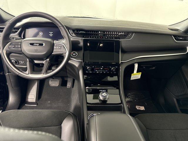 new 2025 Jeep Grand Cherokee car, priced at $40,717