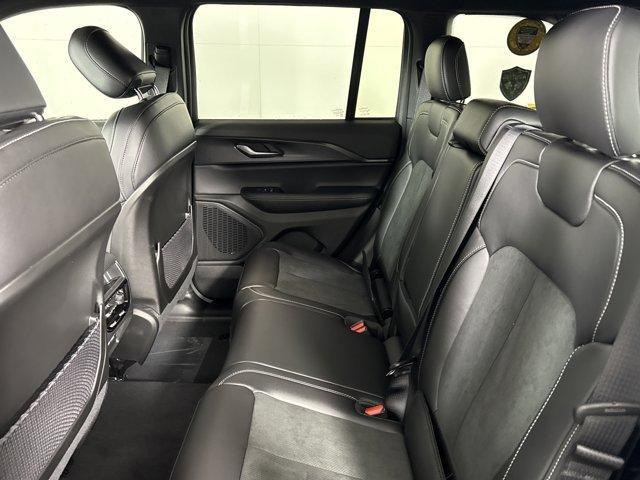 new 2025 Jeep Grand Cherokee car, priced at $40,717