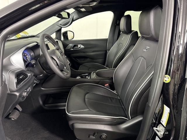 new 2026 Chrysler Pacifica car, priced at $48,770