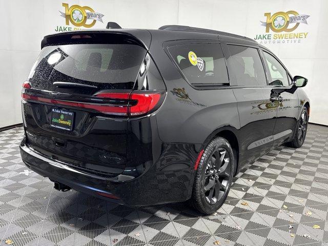 new 2026 Chrysler Pacifica car, priced at $48,770
