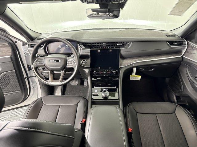 new 2025 Jeep Grand Cherokee car, priced at $49,621