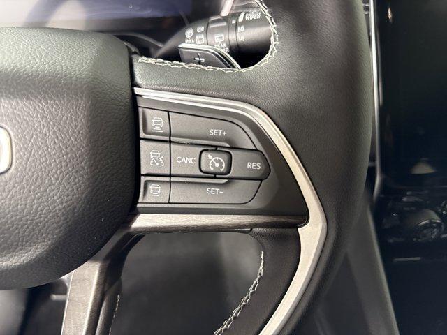 new 2025 Jeep Grand Cherokee car, priced at $49,621