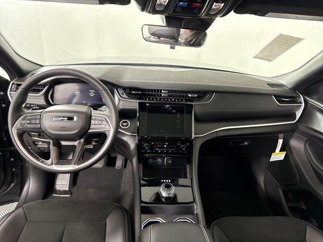 new 2025 Jeep Grand Cherokee L car, priced at $41,666