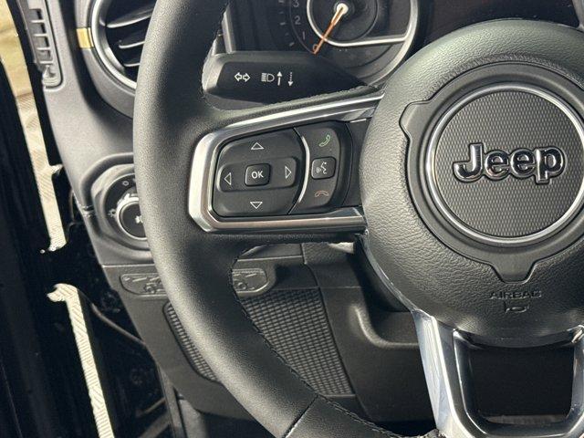 new 2025 Jeep Wrangler car, priced at $54,367