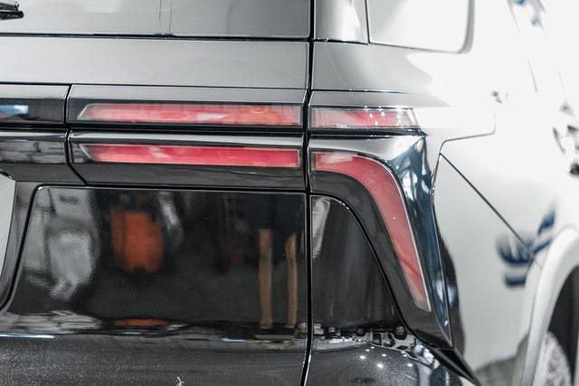new 2025 Chevrolet Traverse car, priced at $55,275