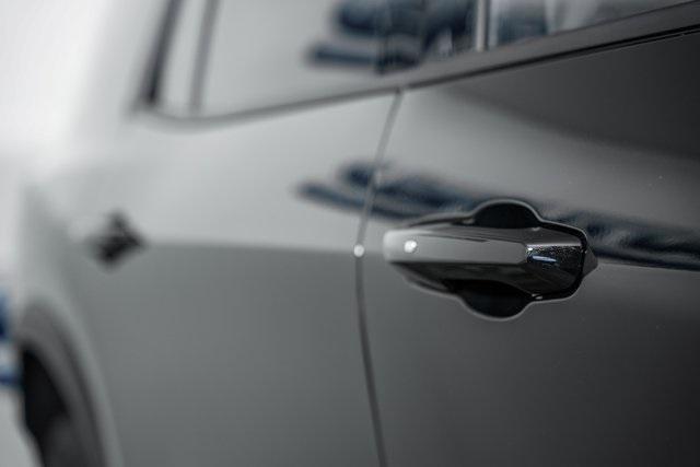 new 2025 Chevrolet Traverse car, priced at $55,275