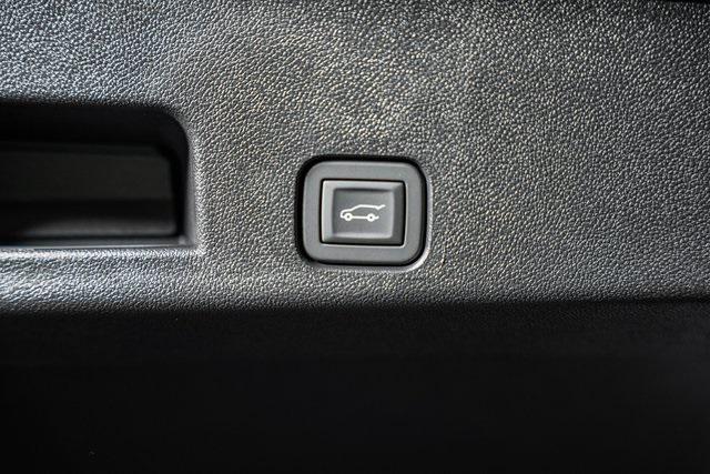 new 2025 Chevrolet Traverse car, priced at $55,275