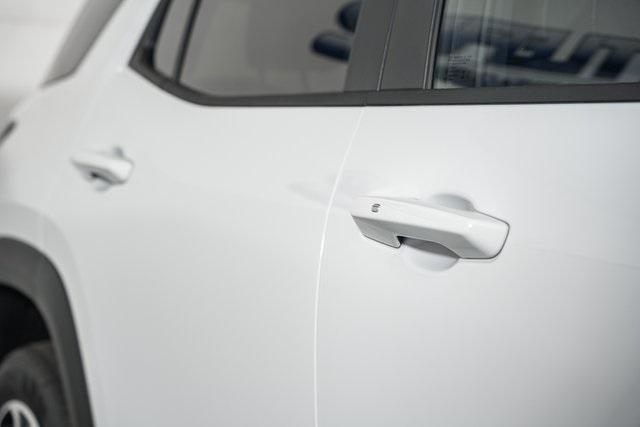 new 2026 Chevrolet Equinox car, priced at $32,935