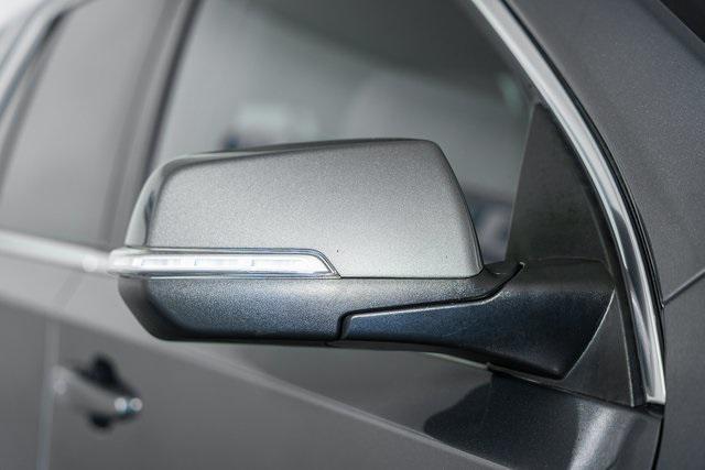 used 2022 Chevrolet Traverse car, priced at $29,552