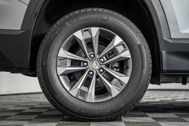 new 2026 Chevrolet Equinox car, priced at $32,995