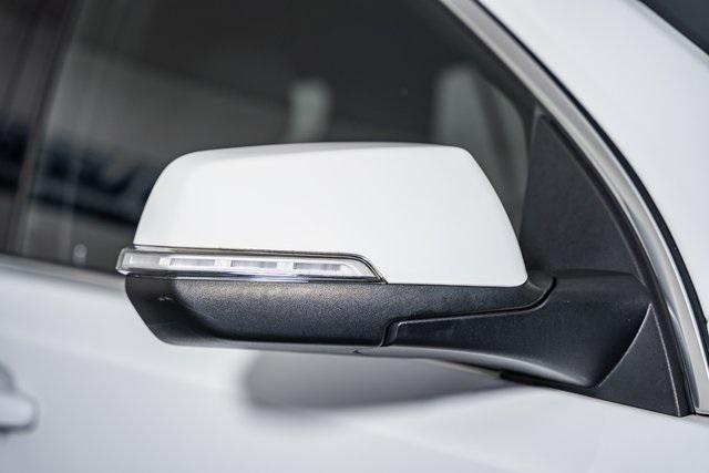 used 2022 Chevrolet Traverse car, priced at $33,830