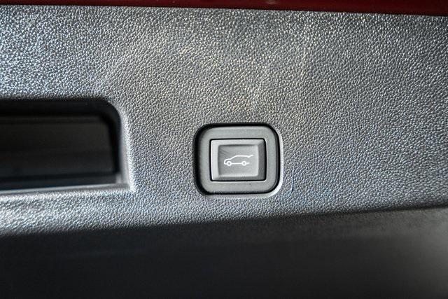 new 2025 Chevrolet Traverse car, priced at $45,455