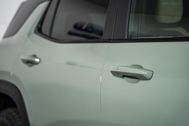 new 2026 Chevrolet Equinox car, priced at $34,115