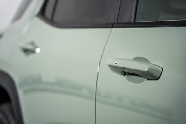 new 2026 Chevrolet Equinox car, priced at $34,995
