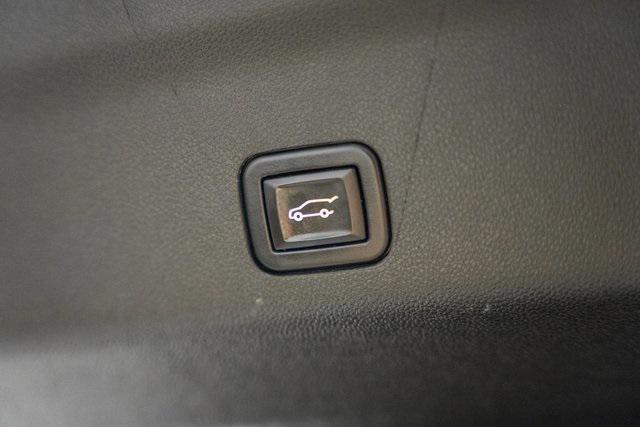 used 2023 GMC Yukon XL car, priced at $49,421
