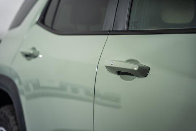 new 2026 Chevrolet Equinox car, priced at $39,110