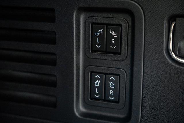used 2024 Chevrolet Traverse car, priced at $56,200