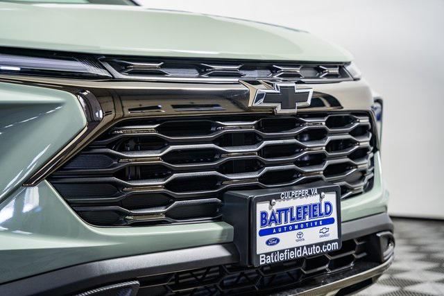 new 2025 Chevrolet TrailBlazer car, priced at $30,333