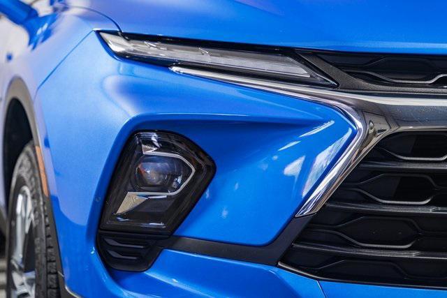 used 2025 Chevrolet Blazer car, priced at $27,999