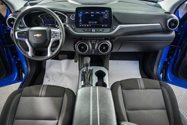 used 2025 Chevrolet Blazer car, priced at $27,999