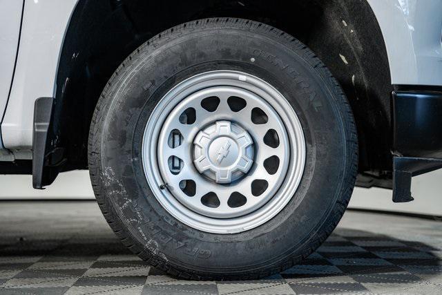 new 2025 Chevrolet Silverado 1500 car, priced at $33,245