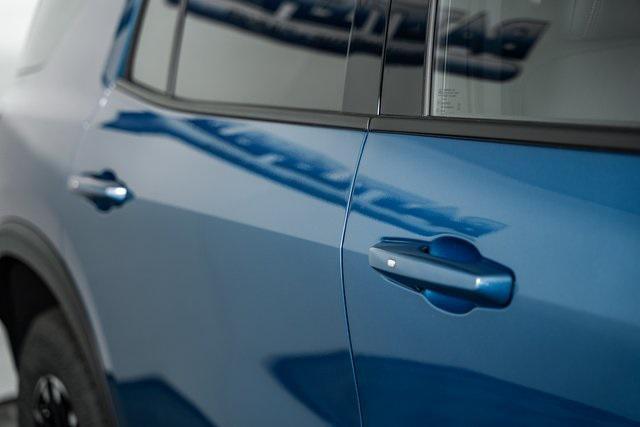 new 2025 Chevrolet Traverse car, priced at $55,445