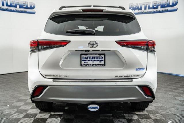 used 2021 Toyota Highlander car, priced at $32,992