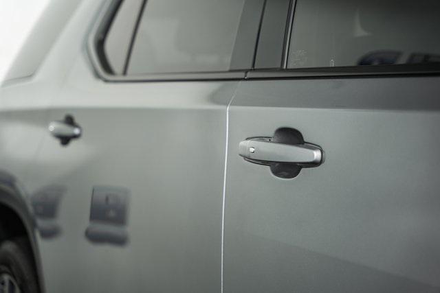 used 2023 Chevrolet Traverse car, priced at $36,995