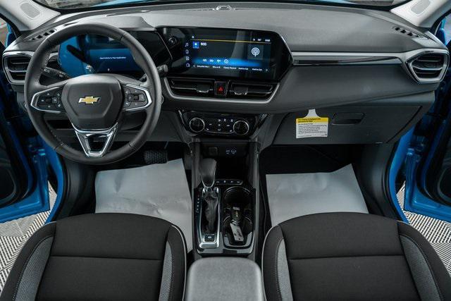 new 2025 Chevrolet TrailBlazer car, priced at $28,824