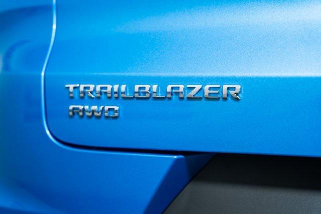 new 2025 Chevrolet TrailBlazer car, priced at $28,824