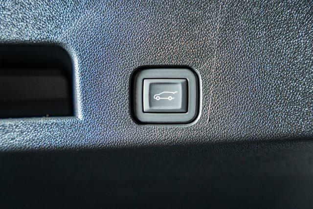 new 2026 Chevrolet Traverse car, priced at $44,940