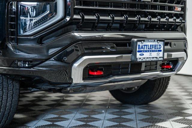 new 2025 Chevrolet Suburban car, priced at $77,477