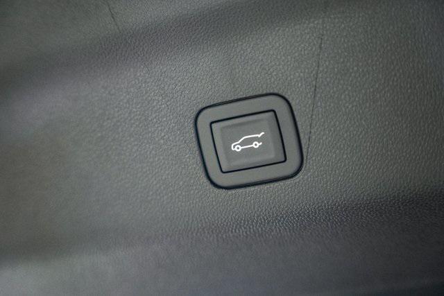new 2025 Chevrolet Suburban car, priced at $77,477