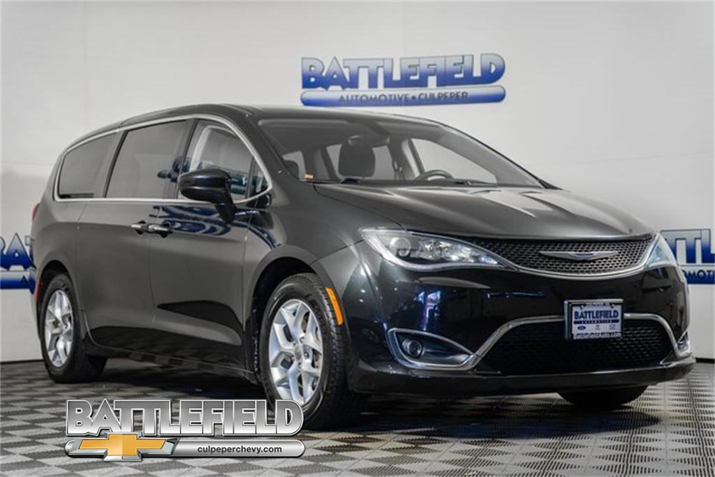 used 2018 Chrysler Pacifica car, priced at $9,500