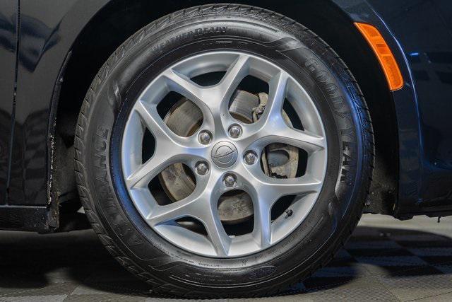 used 2018 Chrysler Pacifica car, priced at $9,500