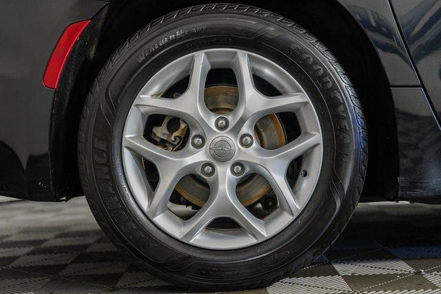 used 2018 Chrysler Pacifica car, priced at $9,500